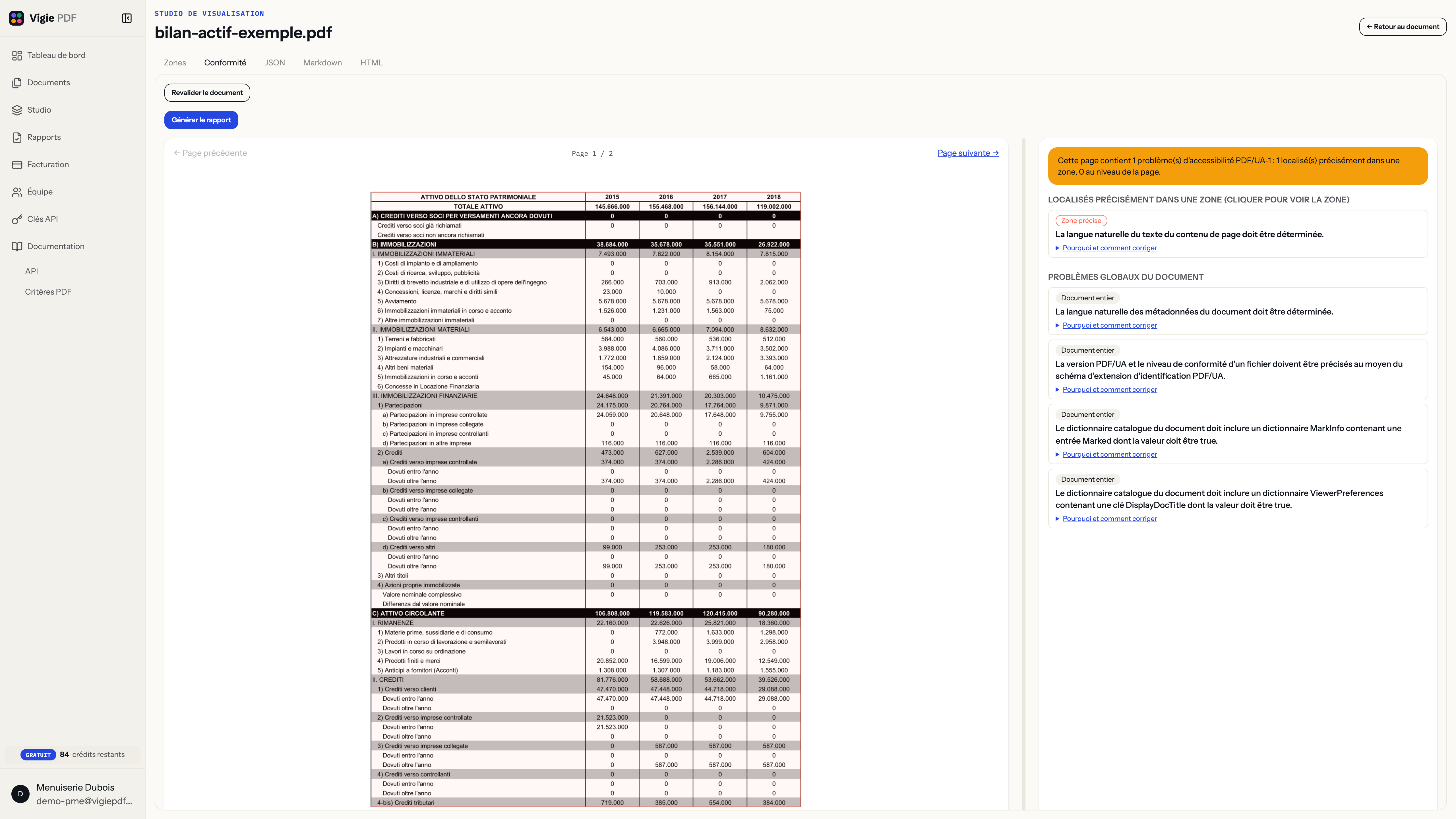 Onglet Conformité du Studio sur un bilan actif réel : 1 critère « langue non déterminée » localisé précisément dans une zone de la page 1, et 4 problèmes globaux du document listés en dessous, chacun avec un lien « Pourquoi et comment corriger »